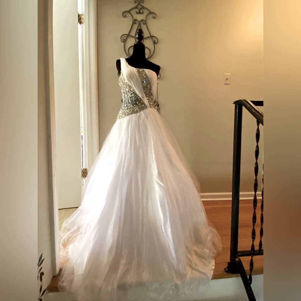 Mac Duggal Ballgown, White/Sheer, NWT, Size 12